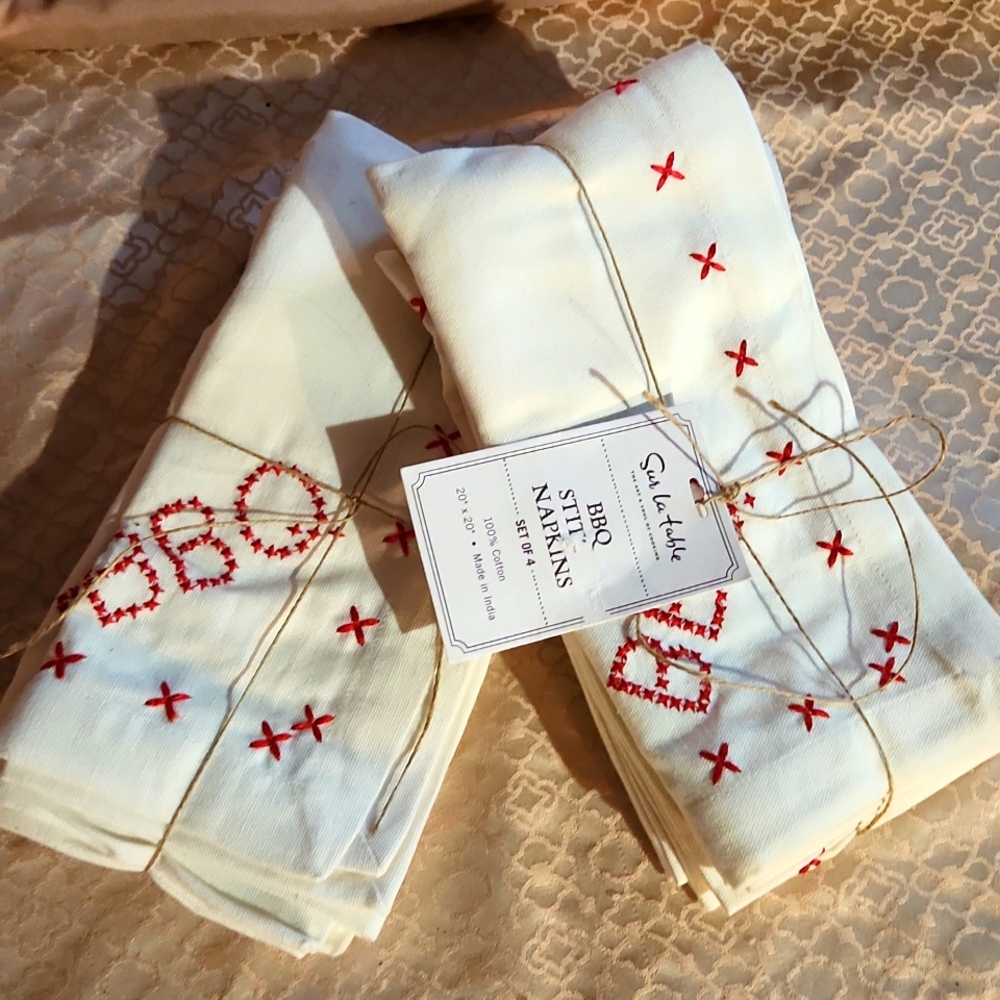 Set of 8 Sur La Table BBQ Dinner Napkins, NWT